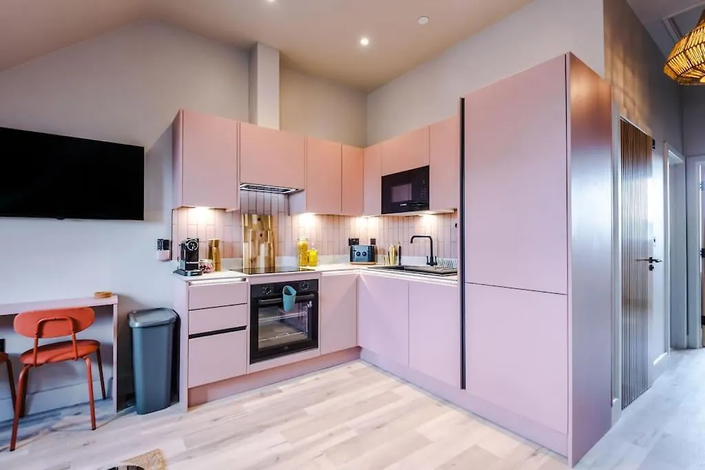 City Centre Apartment Free Parking And Luxury Finishes Chester