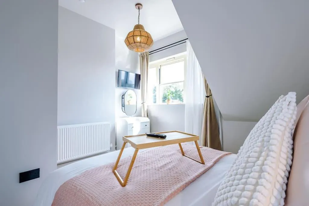 City Centre Apartment Free Parking And Luxury Finishes Chester United Kingdom